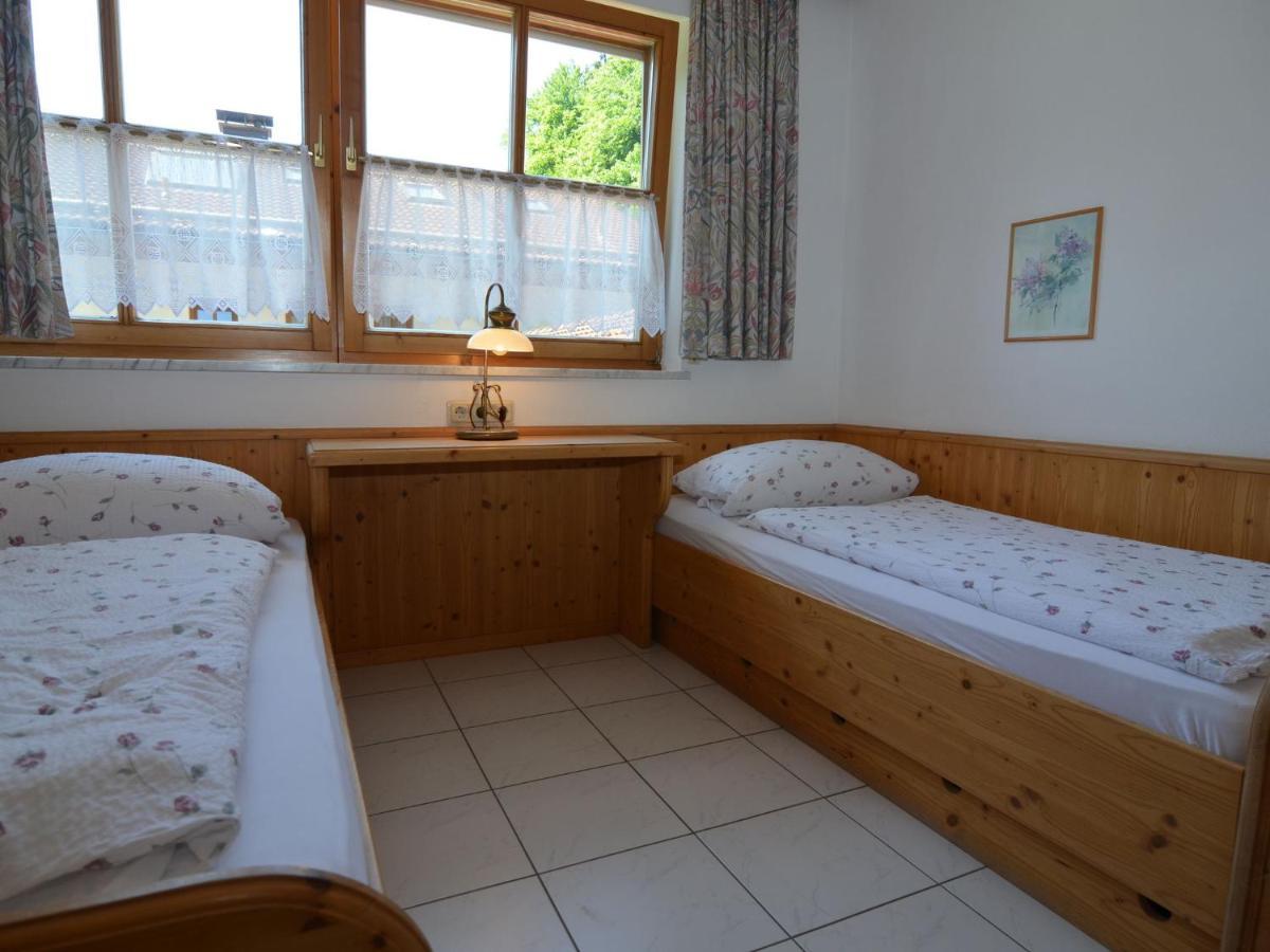 Charming Apartment With Balcony Mitterbach Rum bild